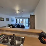 Zijdelings Zeezicht 2 Slaapkamers 2 Badkamers