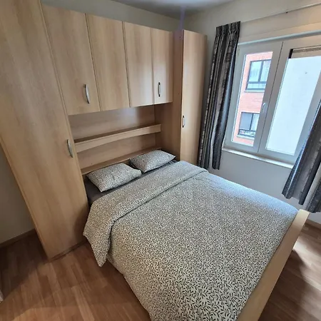 Zijdelings Zeezicht 2 Slaapkamers 2 Badkamers * Бланкенберге