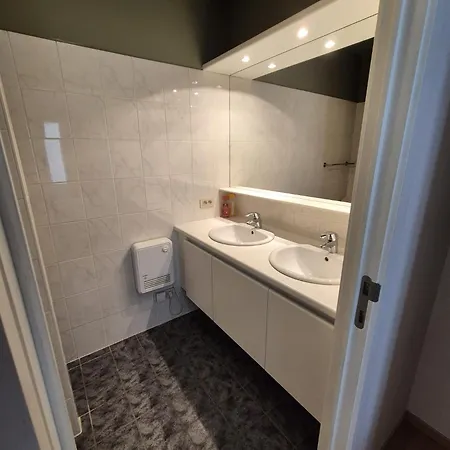 Zijdelings Zeezicht 2 Slaapkamers 2 Badkamers アパート *