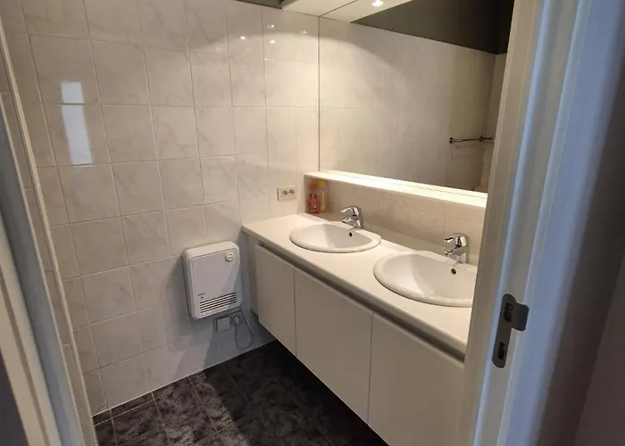 Zijdelings Zeezicht 2 Slaapkamers 2 Badkamers Апартаменты *